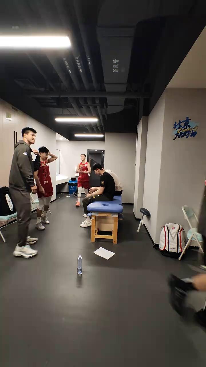 kaiyun-广州队赛前外线爆发，志在CBA常规赛名次提升，更衣室稳定，临场指挥获称赞的简单介绍