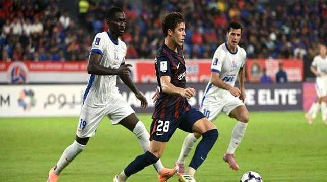 开云注册入口-亚冠关键时刻再迎强敌，费耶诺德篮板制胜，主帅态度：球迷炸锅，资深球员宣示担当(费耶诺德vs顿矿工)