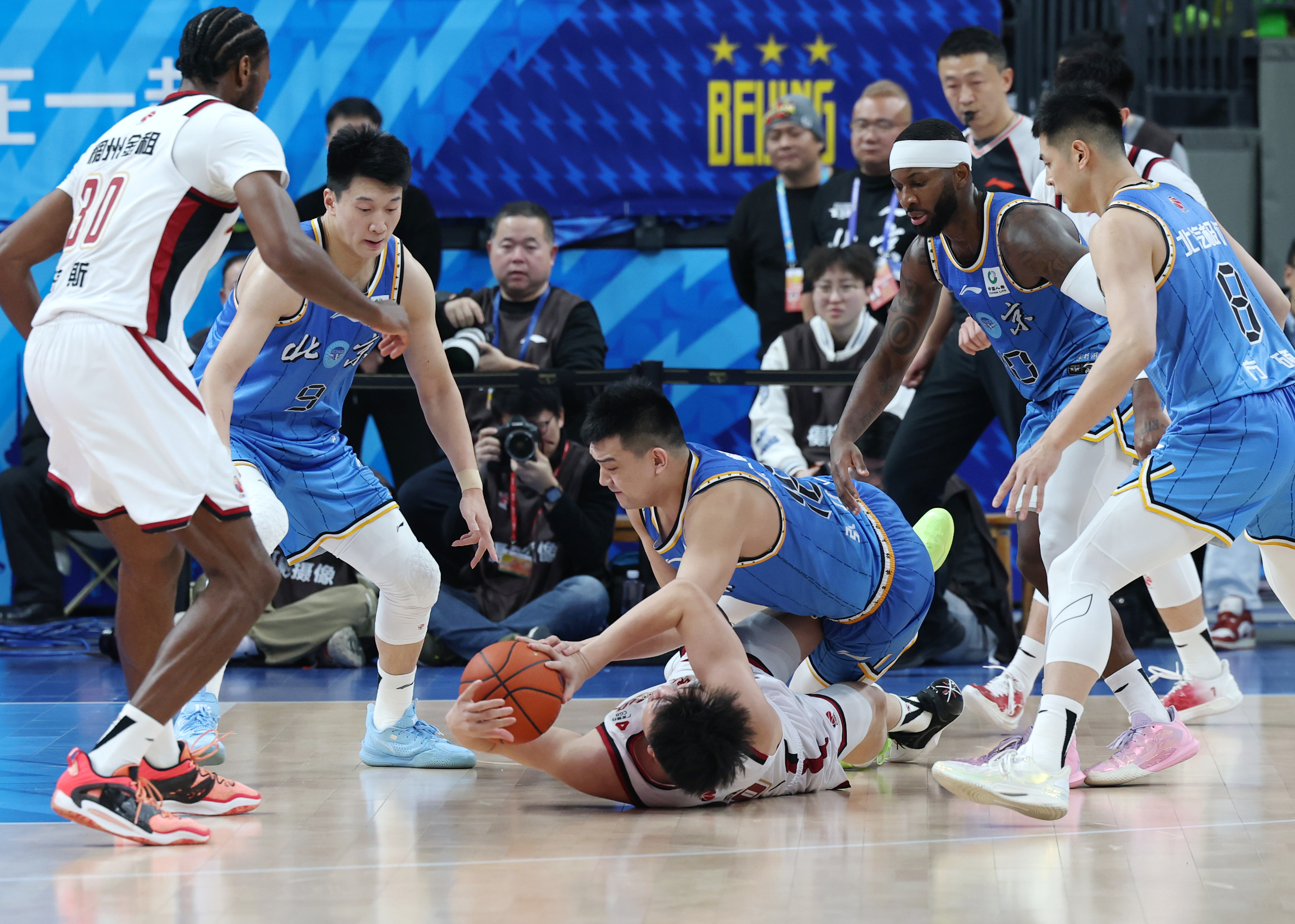 详细阅读:开云注册入口-重磅!浙江队单刀错失备战德国杯广厦男篮赛前内部沟通,上海申花战术微调备战CBA常规赛的简单介绍 开云注册入口-重磅!浙江队单刀错失备战德国杯广厦男篮赛前内部沟通,上海申花战术微调备战CBA常规赛的简单介绍